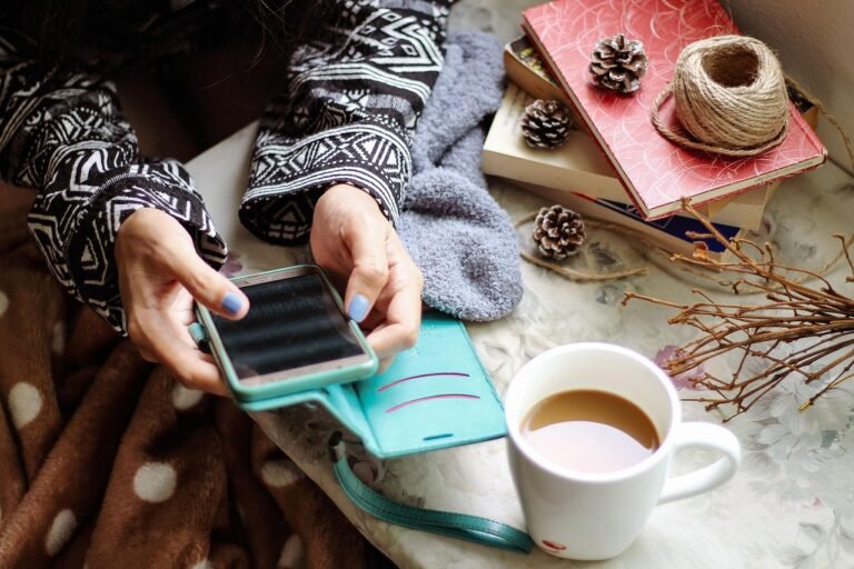 I migliori Smartphone per anziani con whatsapp