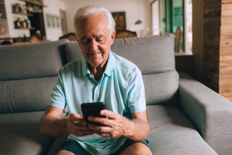 i migliori Smartphone per anziani con tasti grandi